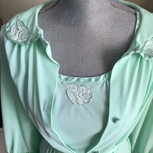 1960’s Vintage Mint Green Nightgown set / Peignoir - Picture 3 of 9